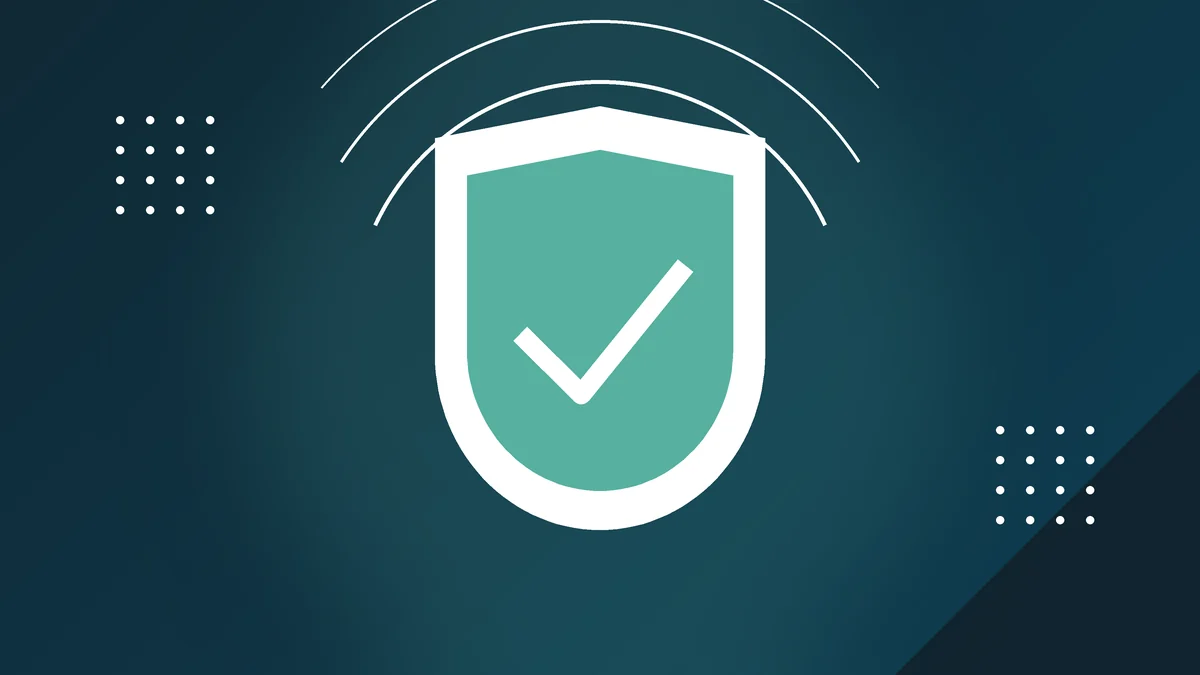 Escudo branco e verde com marca de verificação sobre fundo escuro, representando camadas de proteção